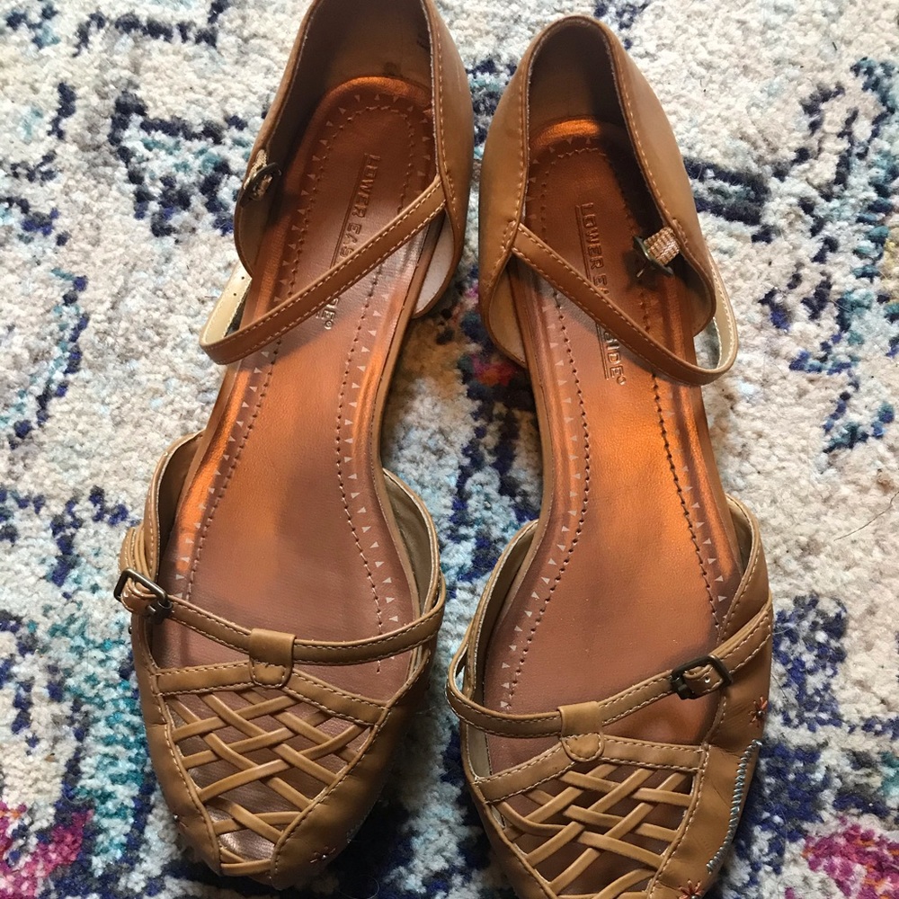 Brown fisherman sandals